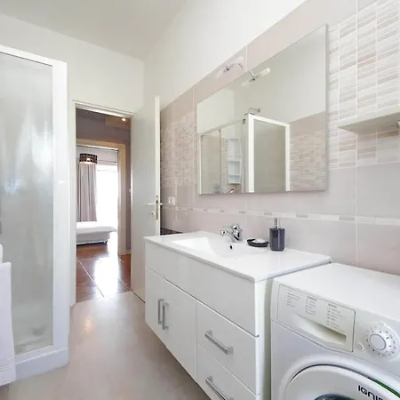 Apartment Ostiense Station Penthouse Rom