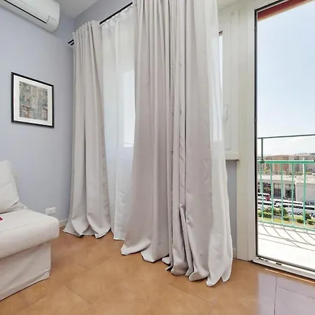 Ostiense Station Penthouse * Rome