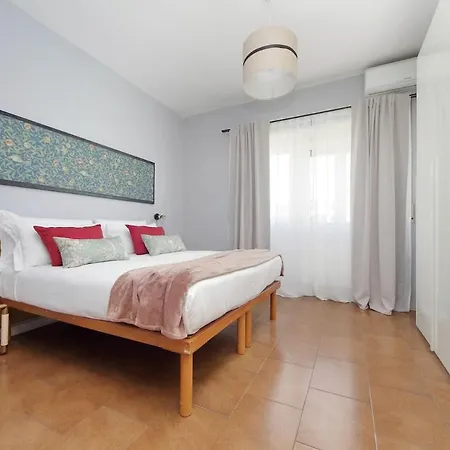Ostiense Station Penthouse * Rome
